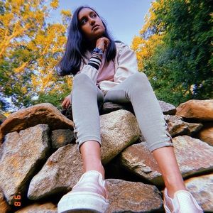 Meet your Posher, Raina